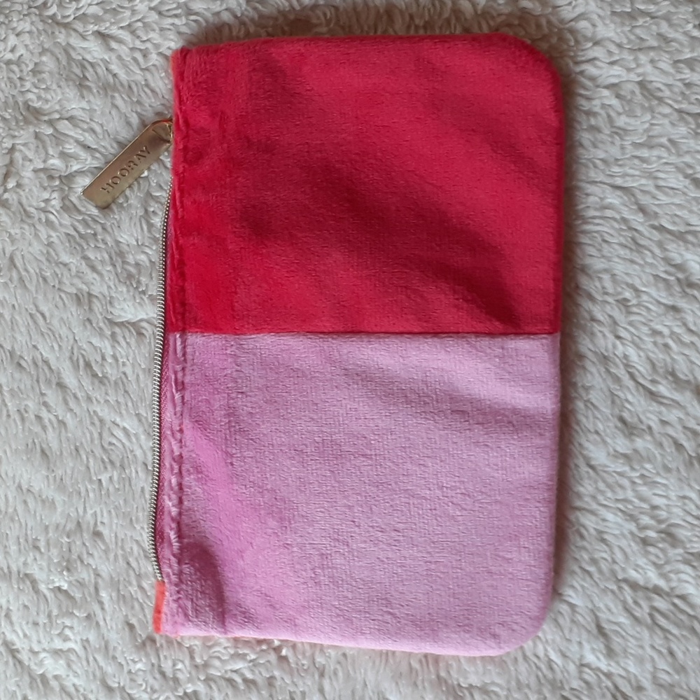 3 for $10.  Ipsy small bag.  December 2022